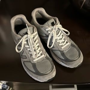 New Balance shoes 990v5